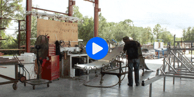 Making of the Linguine Wall by Poma